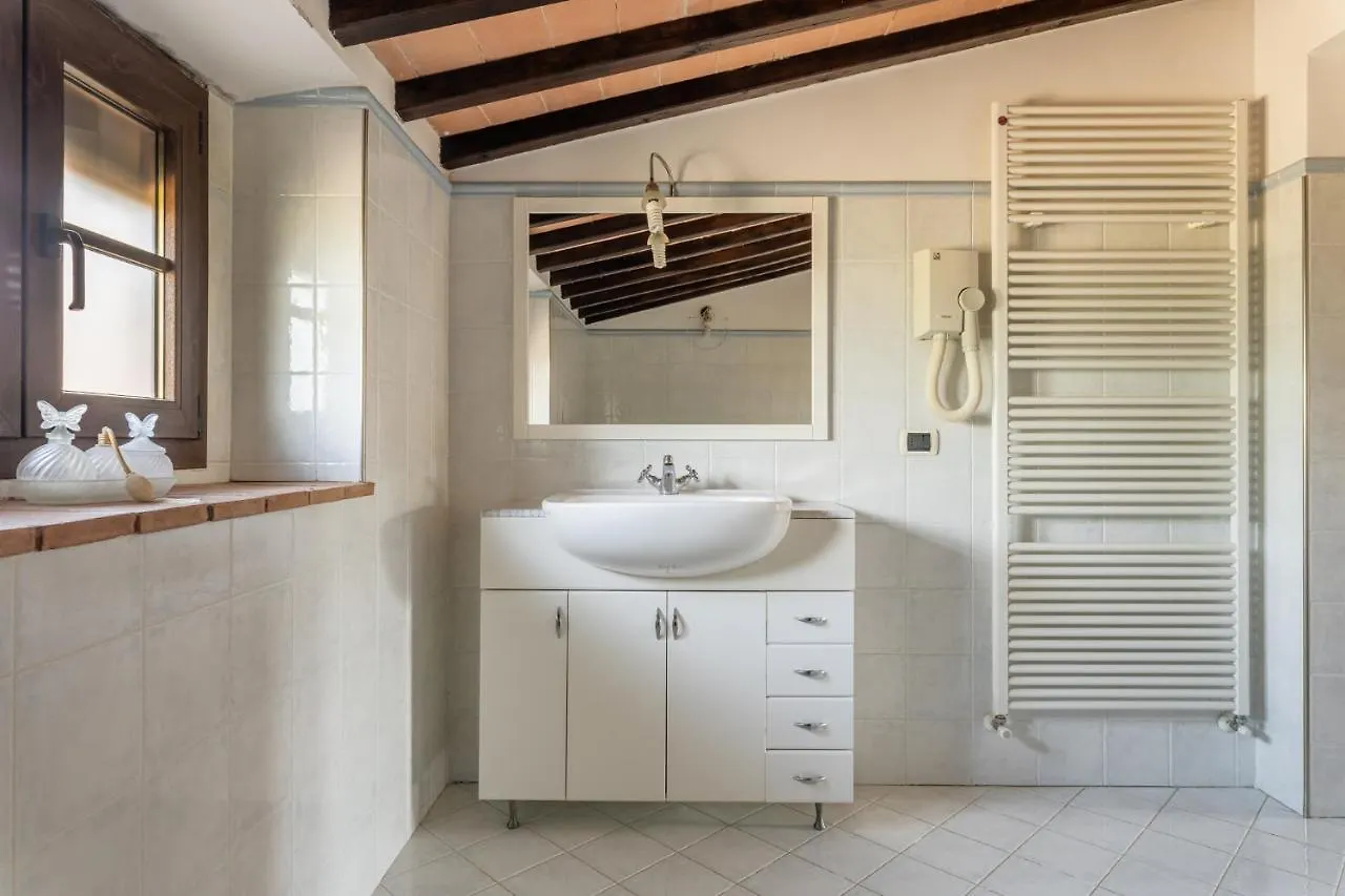 Casa Vecchia Rooms And Parking Gambassi Terme 0*,  Italy
